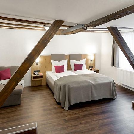 Hotel & Restaurant Lamm Mosbach  Buitenkant foto