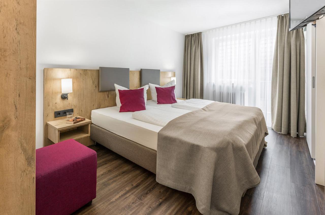 Hotel & Restaurant Lamm Mosbach  Buitenkant foto