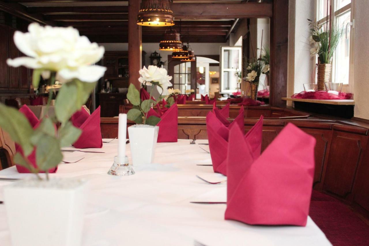 Hotel & Restaurant Lamm Mosbach  Buitenkant foto
